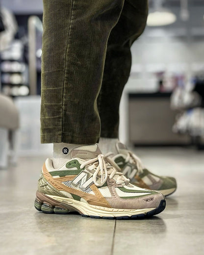 New Balance 1906U Linen Dark Olivine