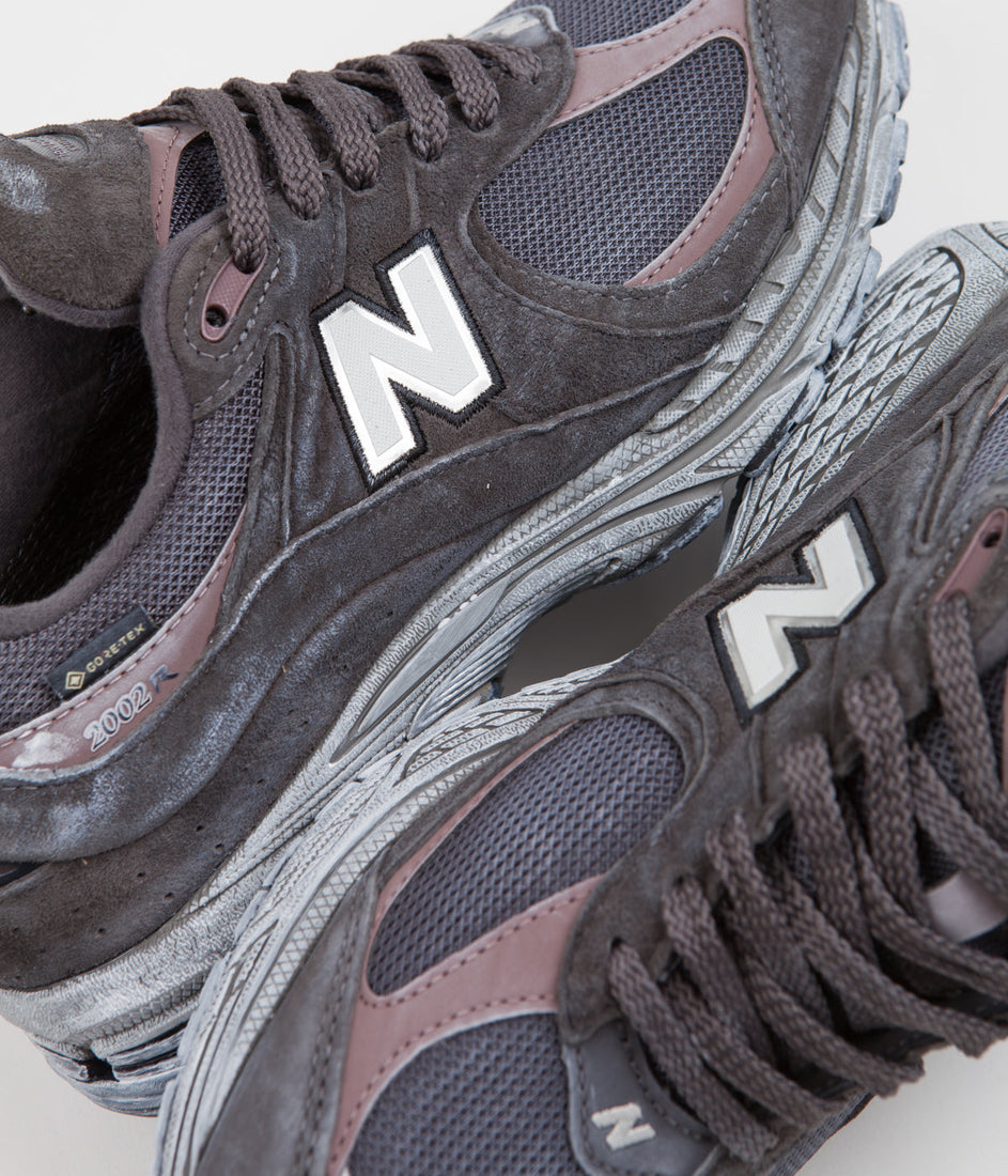 New Balance 2002R Gore-Tex Magnet Mood Indigo