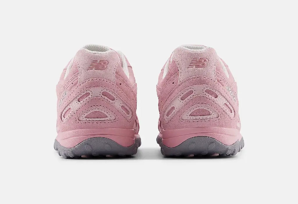 New Balance 204L Pastel Pink