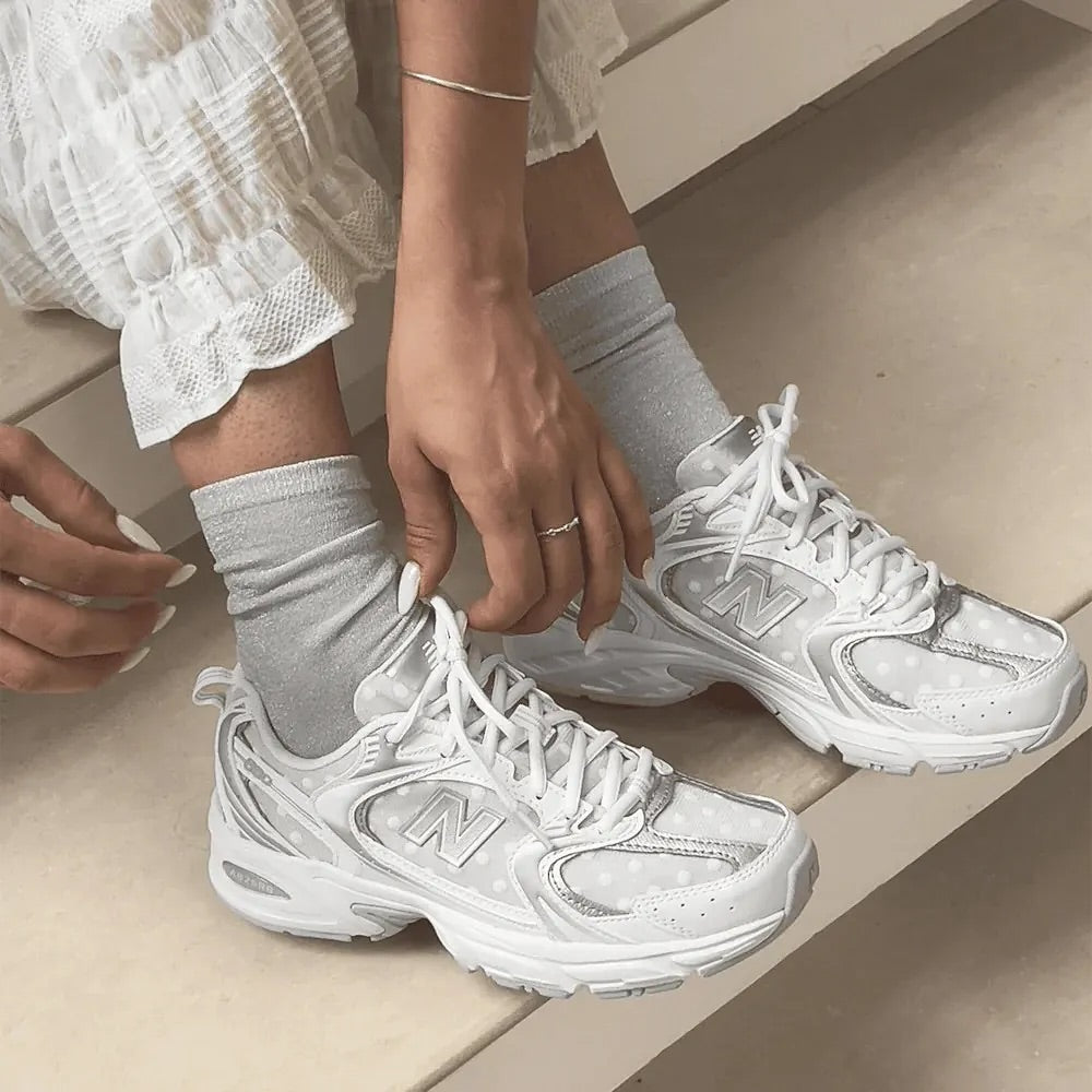 New Balance 530 Silber Metallic Regenwolken-Tupfen