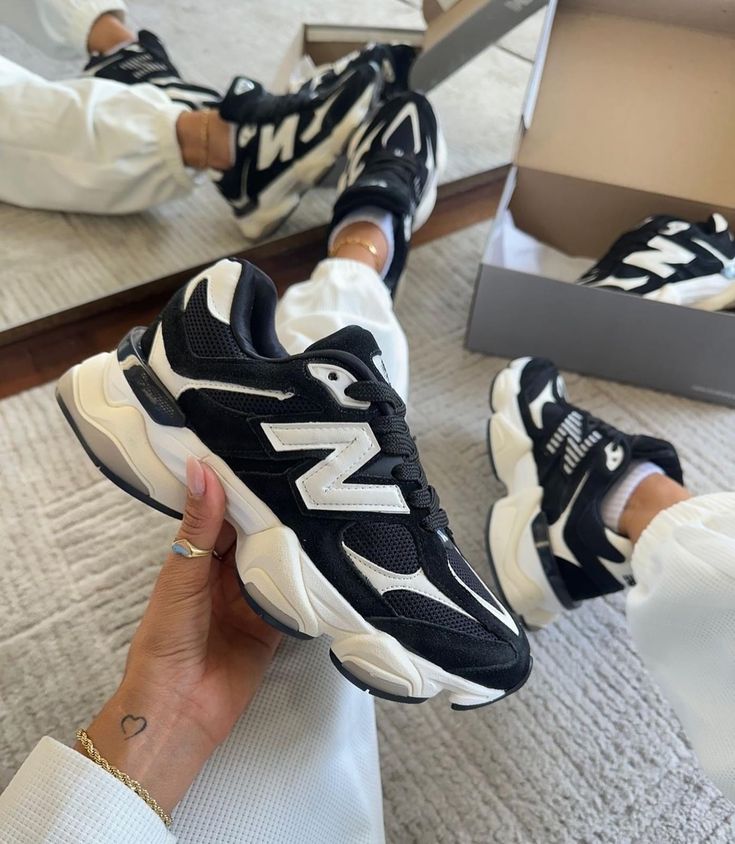 New Balance 9060 Schwarz Weiß