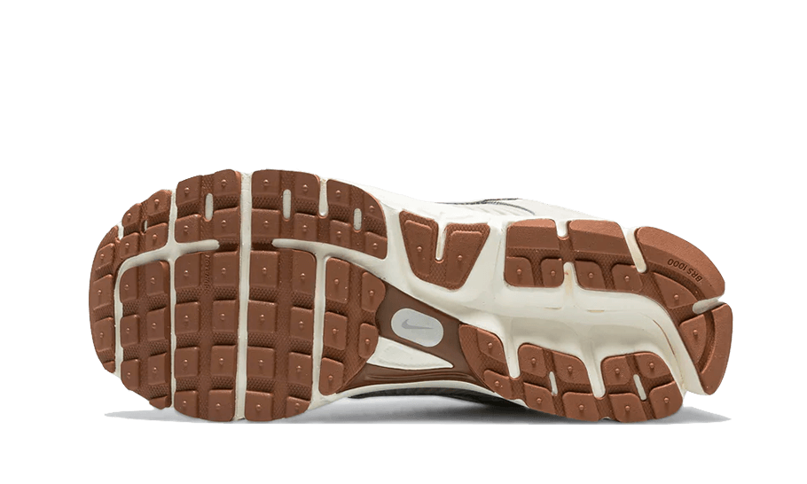 Nike Zoom Vomero 5 Helles Erzholzbraun