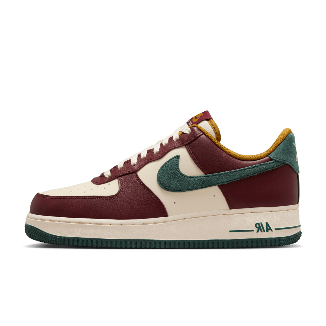 Nike Air Force 1 Low '07 LV8 Dunkel Team Rot Vintage Grün