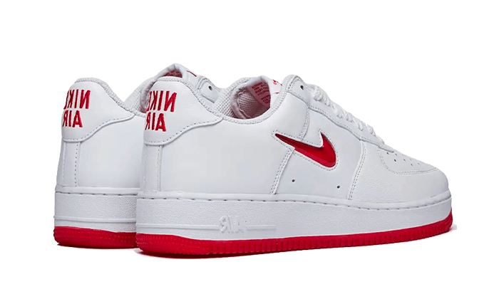 Nike Air Force 1 Low '07 Retro Farbe des Monats Jewel Swoosh University Red