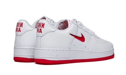 Nike Air Force 1 Low '07 Retro Farbe des Monats Jewel Swoosh University Red