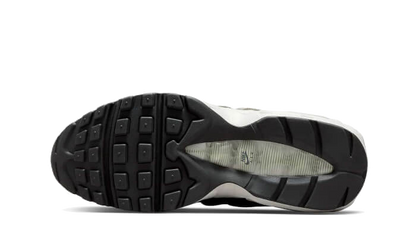 Nike Air Max 95 Earth Day