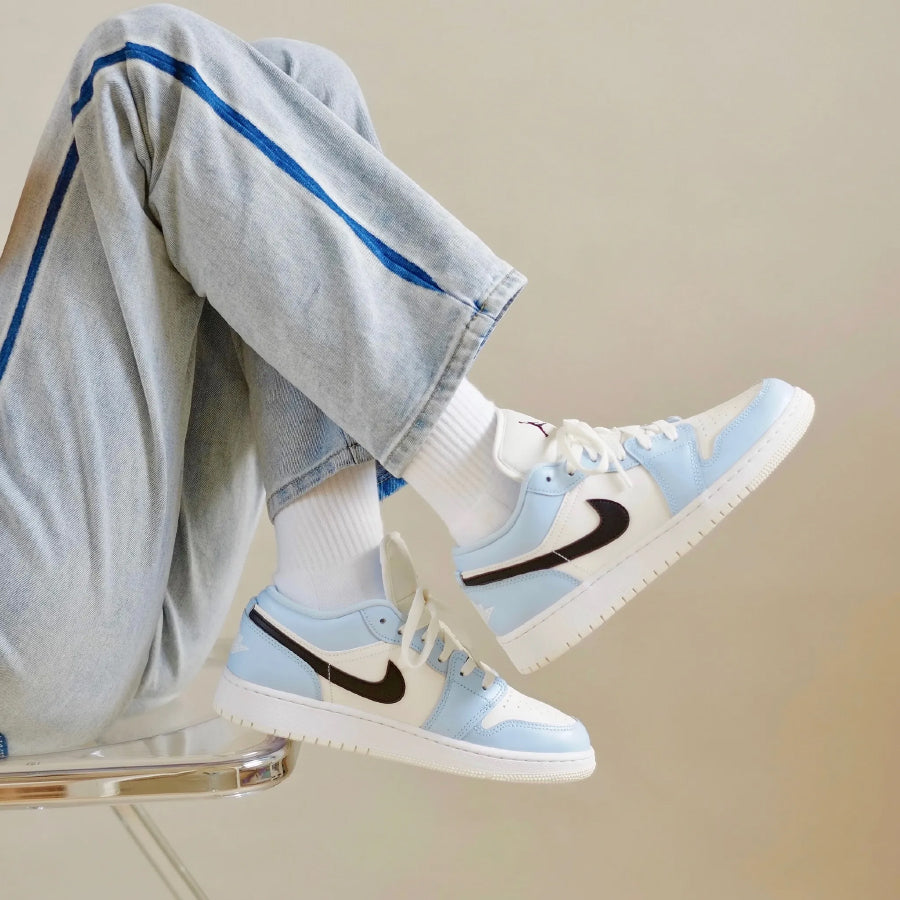 Nike Air Jordan 1 Low Eisblau