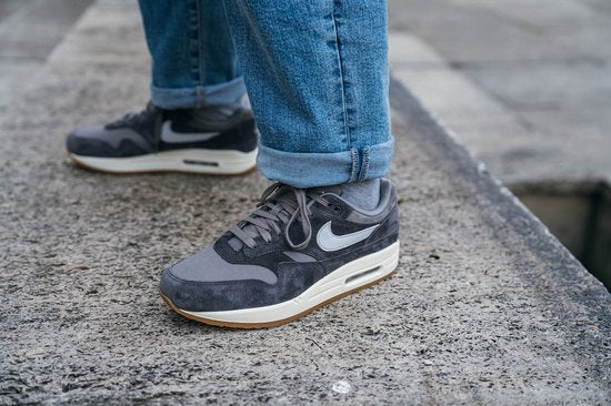 Nike Air Max 1 Crepe Soft Grau
