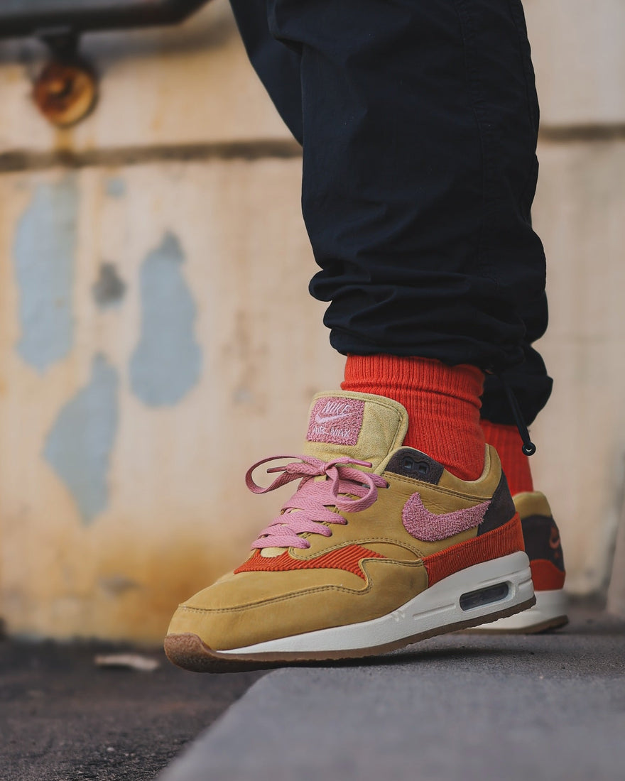 Nike Air Max 1 Crepe Wheat Gold Rust Pink