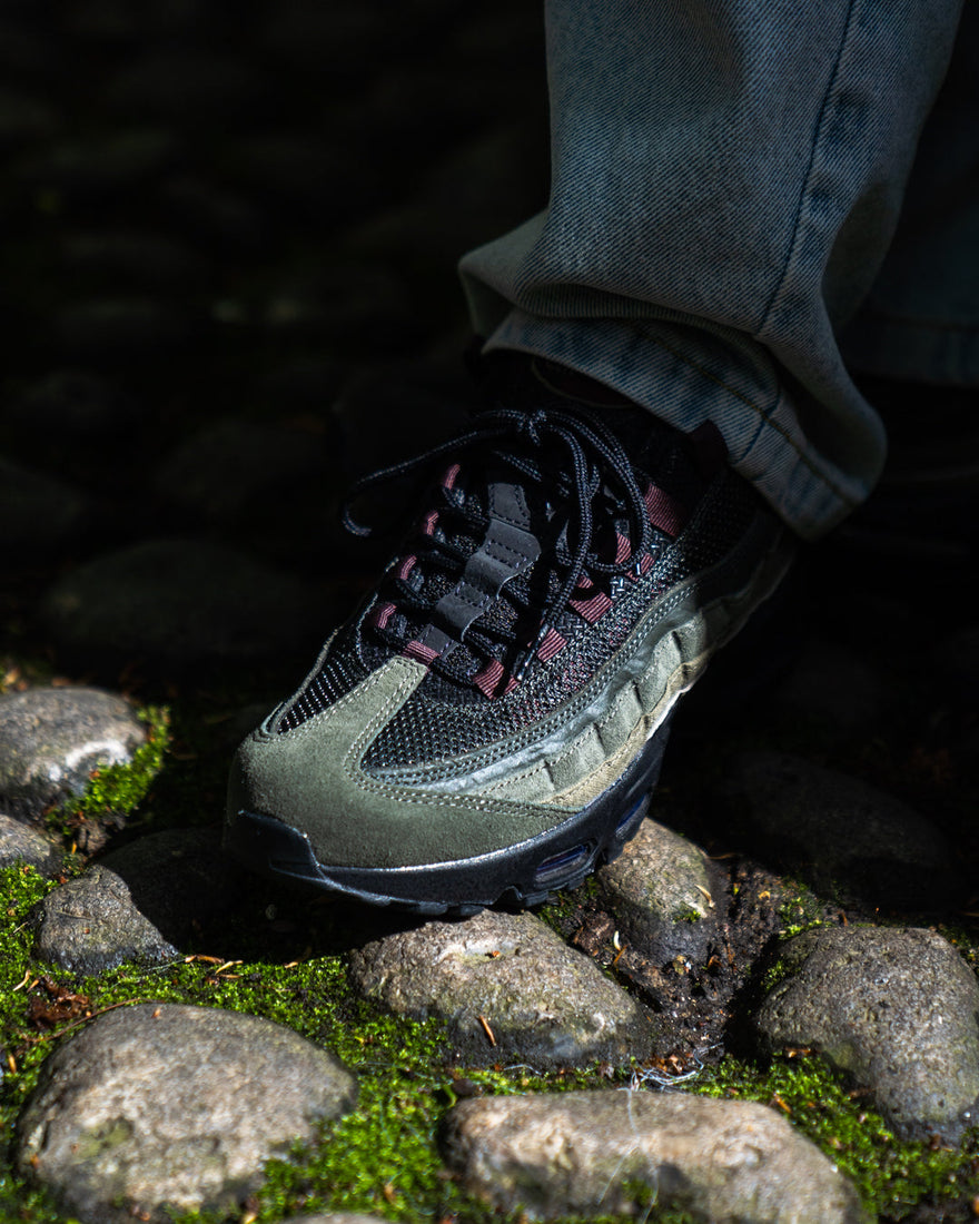 Nike Air Max 95 Black Earth