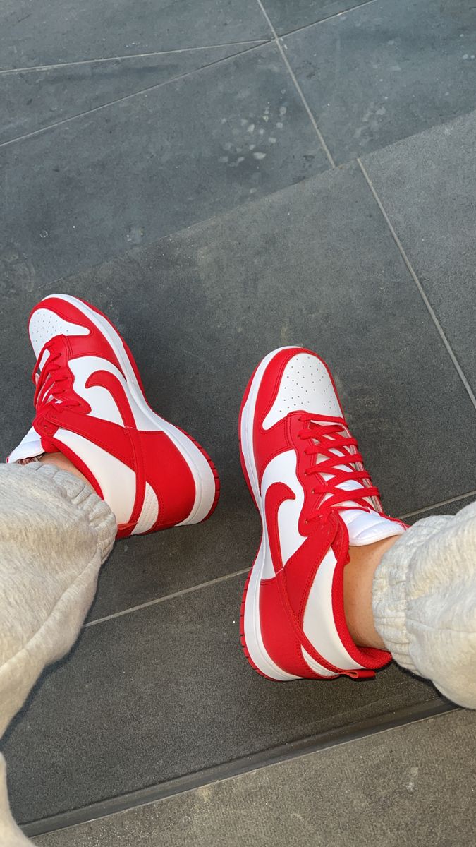 Nike Dunk High University Red