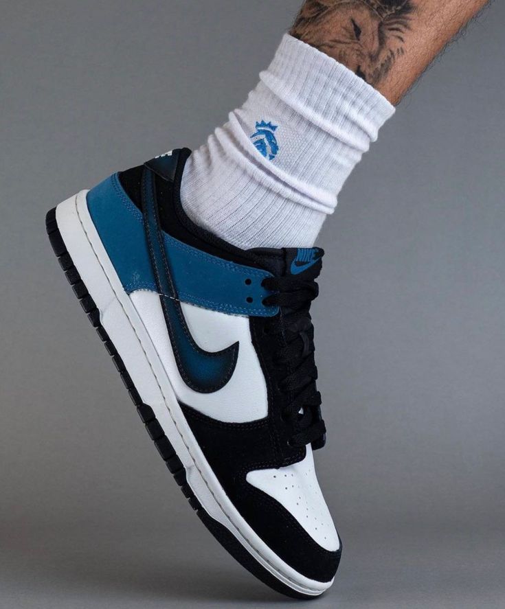 Nike Dunk Low Airbrush Industrieblau