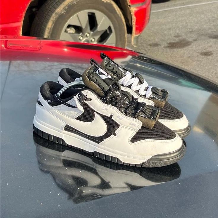 Nike Dunk Low Jumbo Reverse Panda