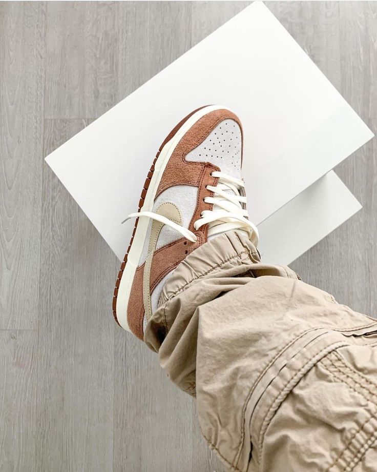 Nike Dunk Low Medium Curry