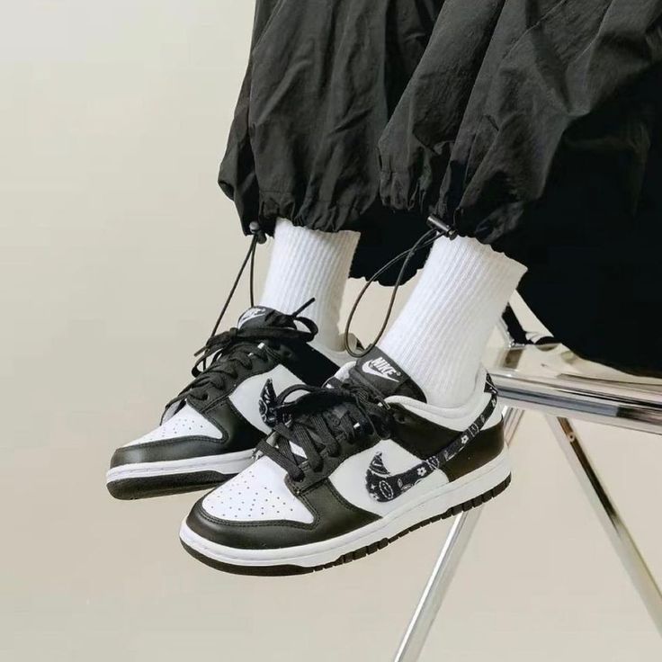 Nike Dunk Low Paisley Schwarz