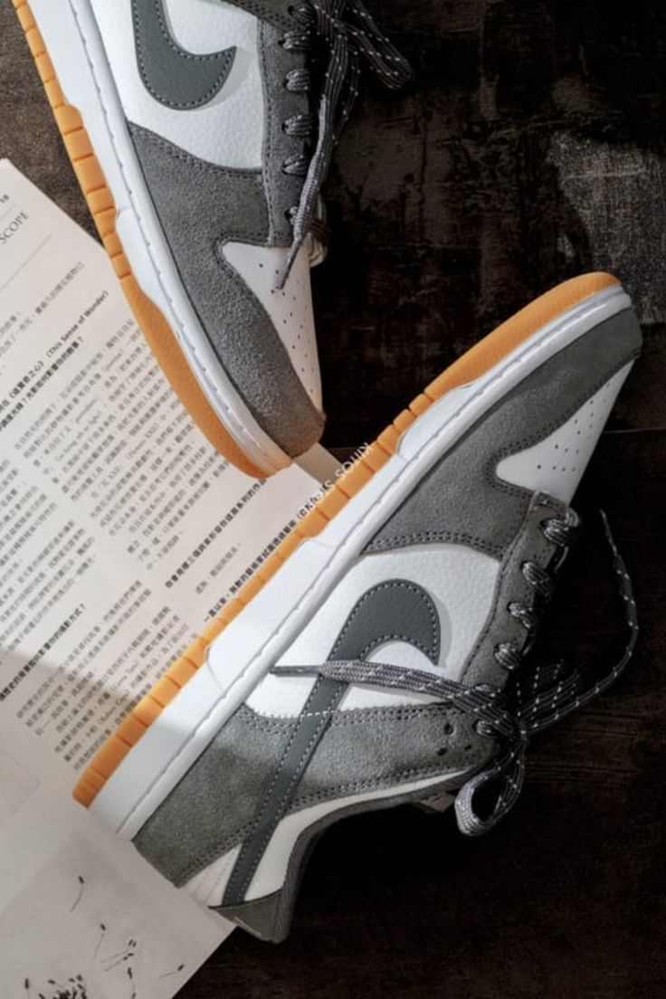 Nike Dunk Low Reflektierendes Grau