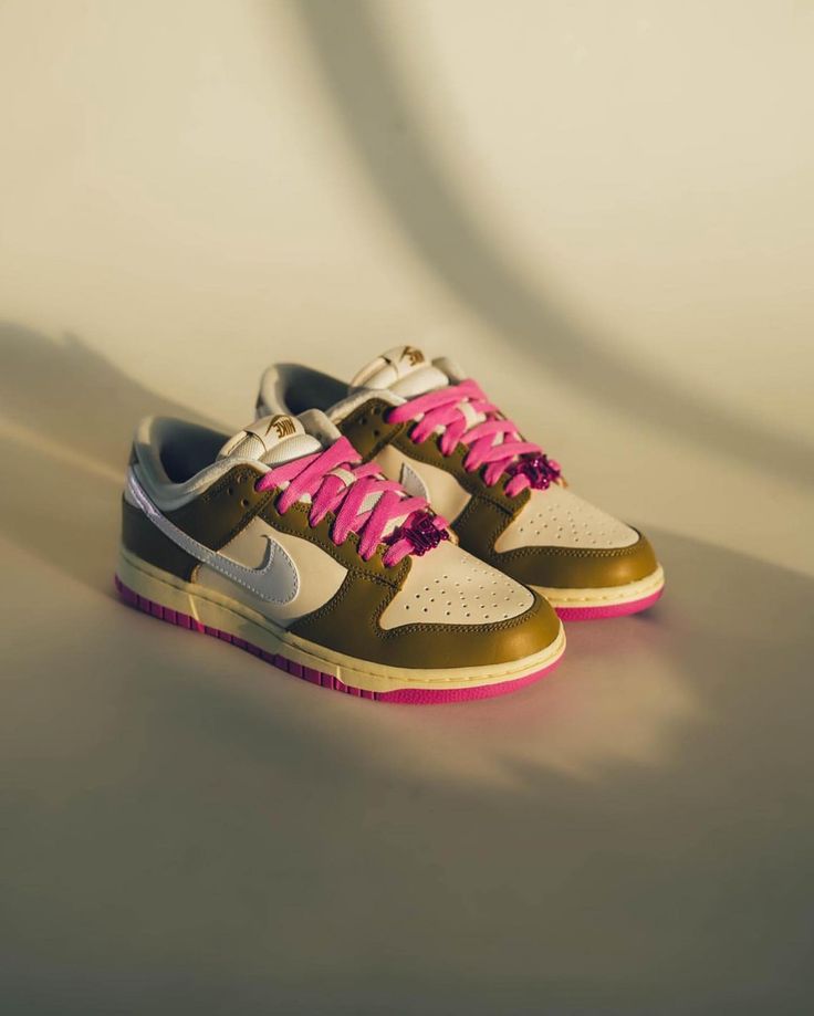 Nike Dunk Low SE Bronze Pink