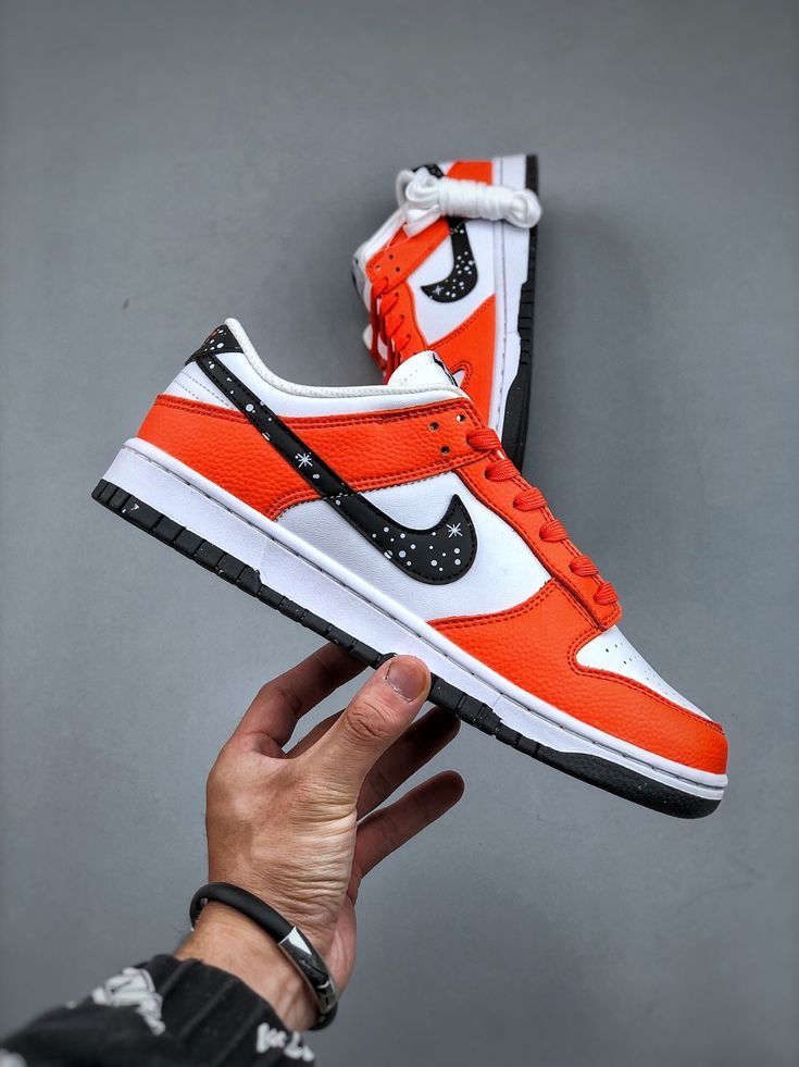 Nike Dunk Low Sternen-Swoosh