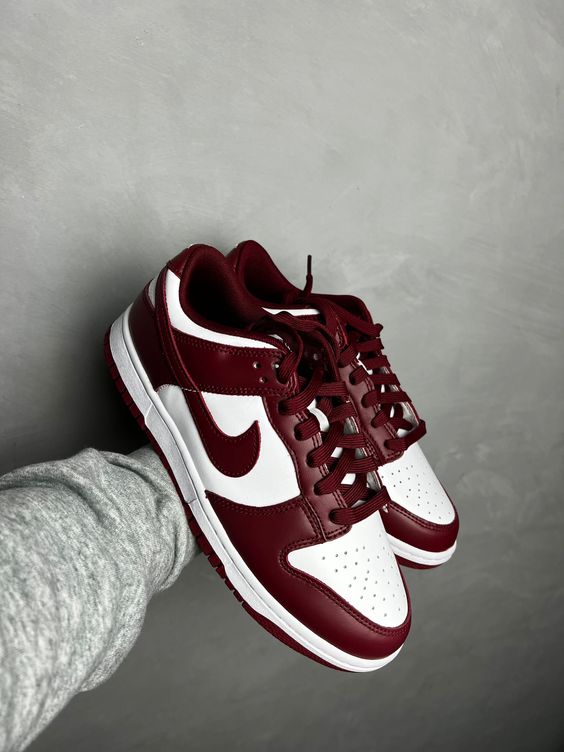 Nike Dunk Low Team Red