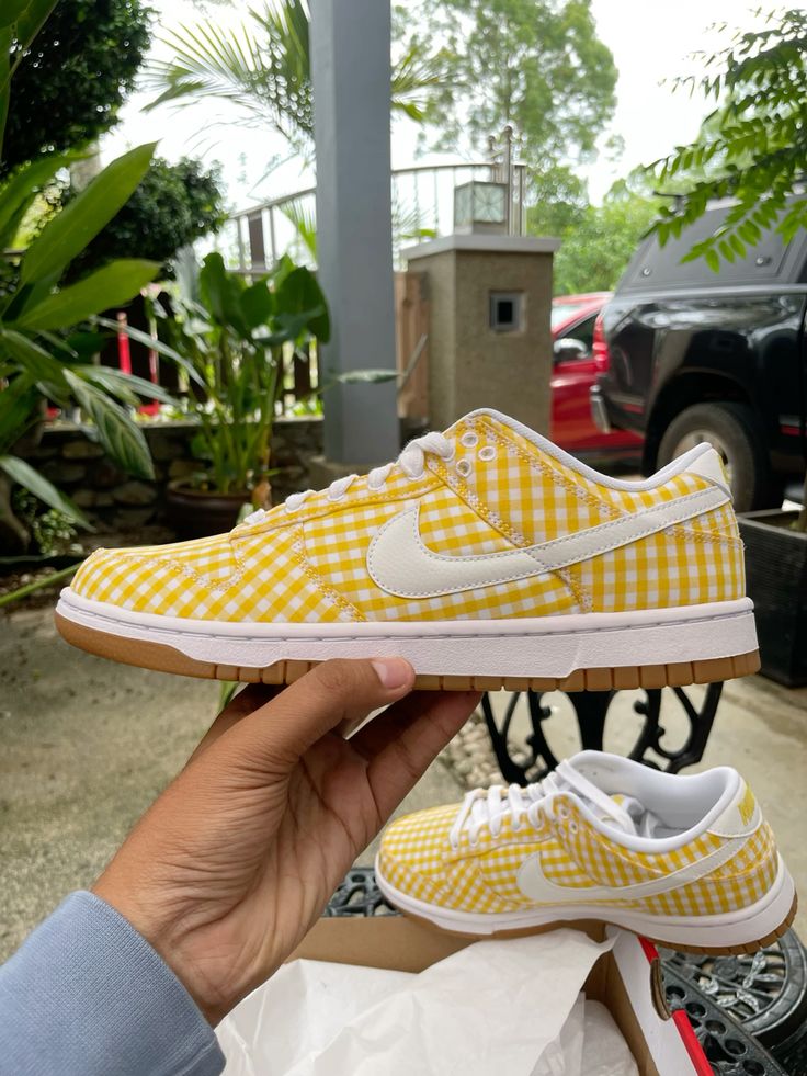 Nike Dunk Low Gelbes Gingham