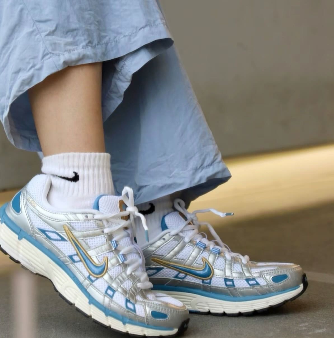 Nike P-6000 Metallic Silber Aegean Storm