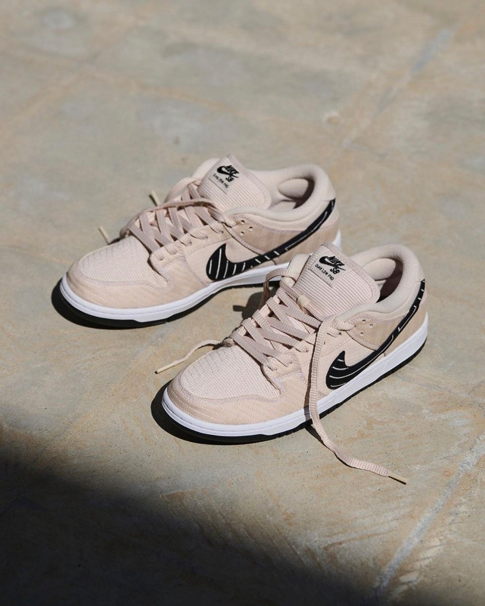 Nike SB Dunk Low Albino & Preto