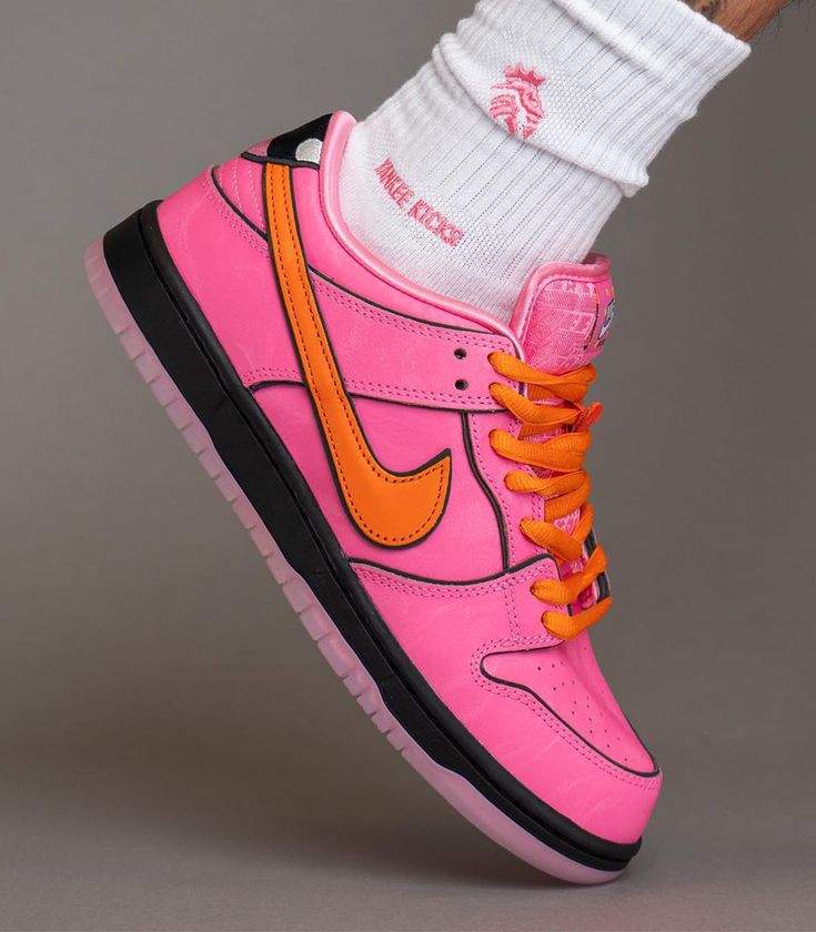 Nike SB Dunk Low Die Powerpuff Girls Blossom