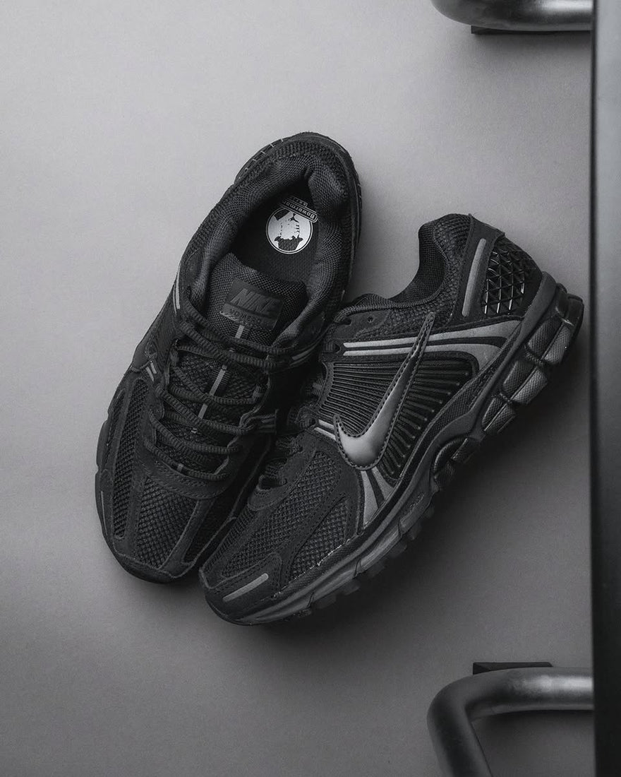 Nike Zoom Vomero 5 Schwarz Metallic Dunkelgrau