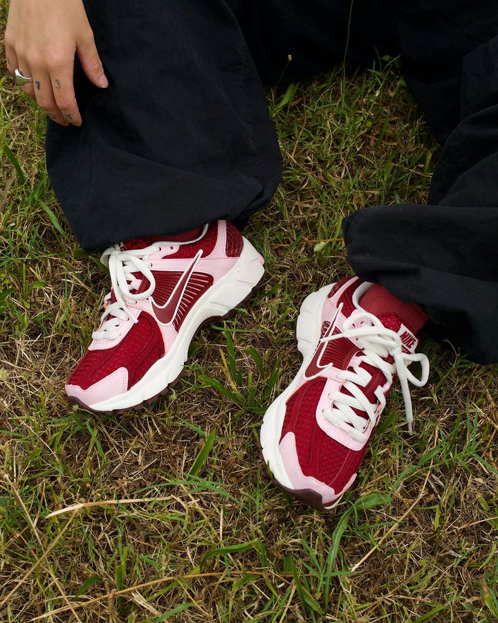 Nike Zoom Vomero 5 Rosa Schaum Team Rot