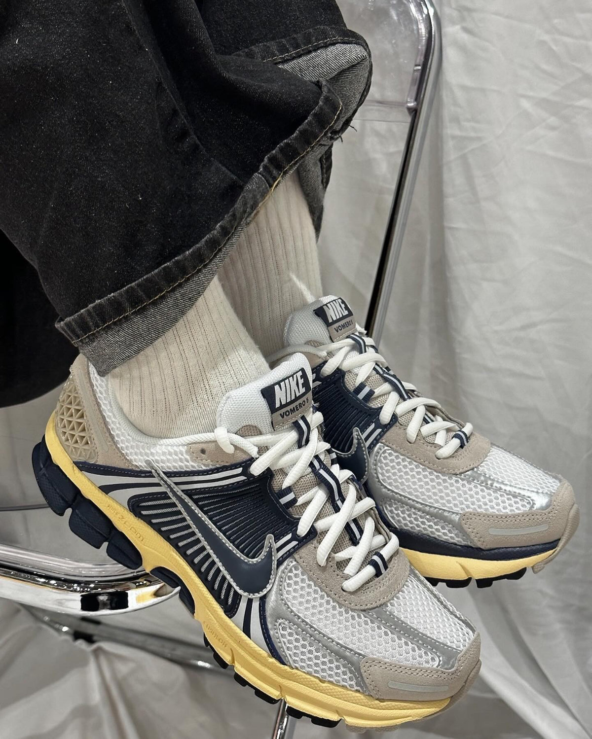 Nike Zoom Vomero 5 Thunder Blau Creme