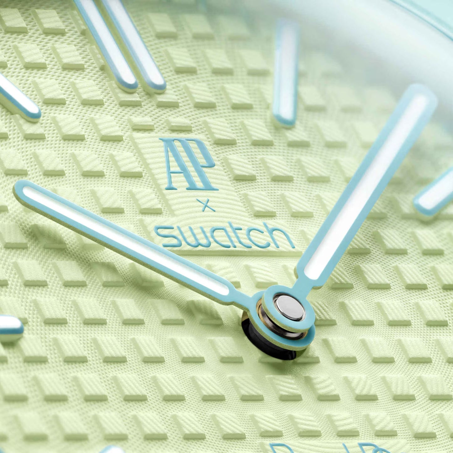 Swatch x Audemars Piguet Bioceramic Royal Pop Blaue Acht detail 6