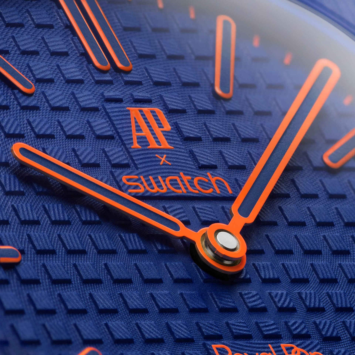 Swatch x Audemars Piguet Bioceramic Royal Pop Orenji Hachi detail 6