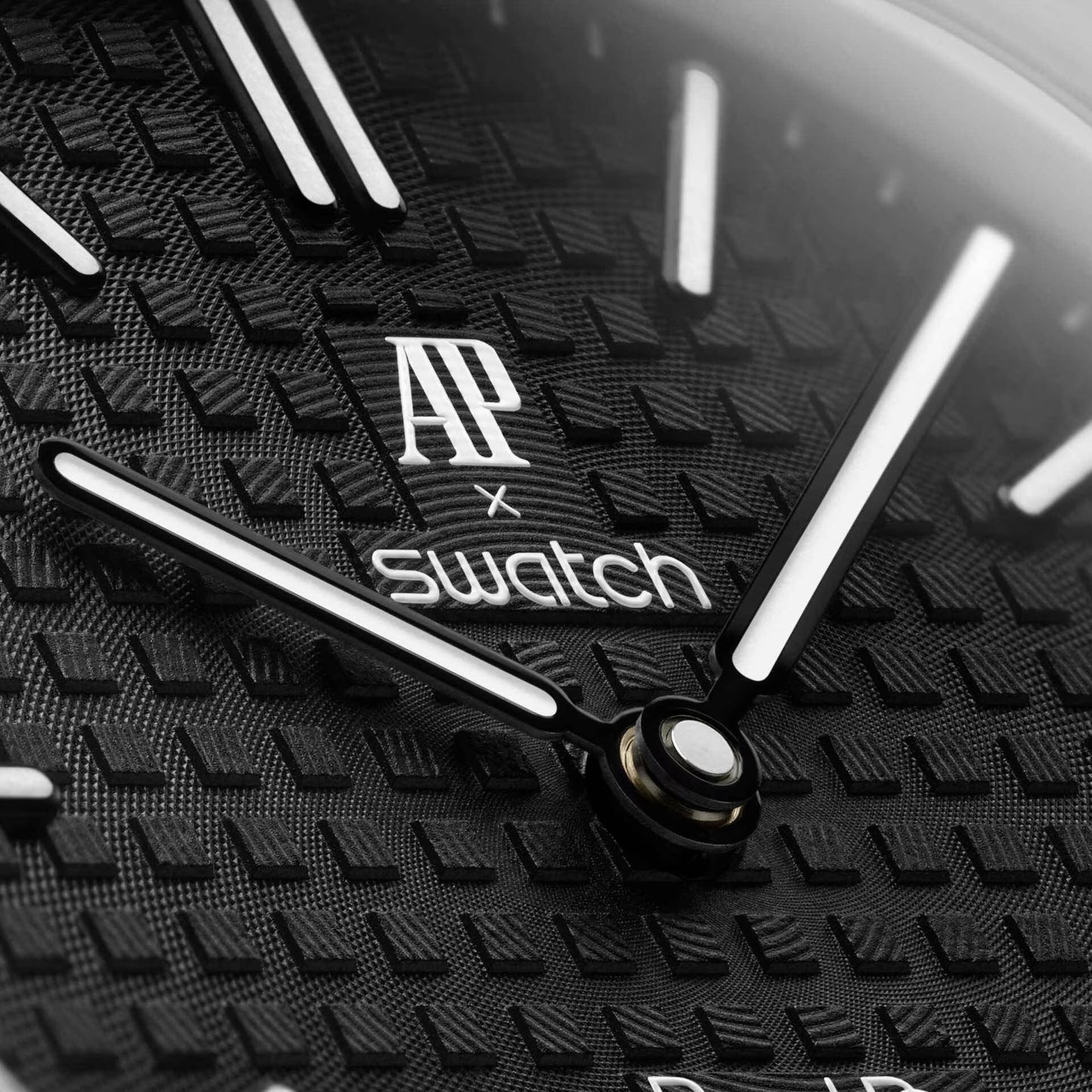 Swatch x Audemars Piguet Bioceramic Royal Pop Ocho Negro detail 6