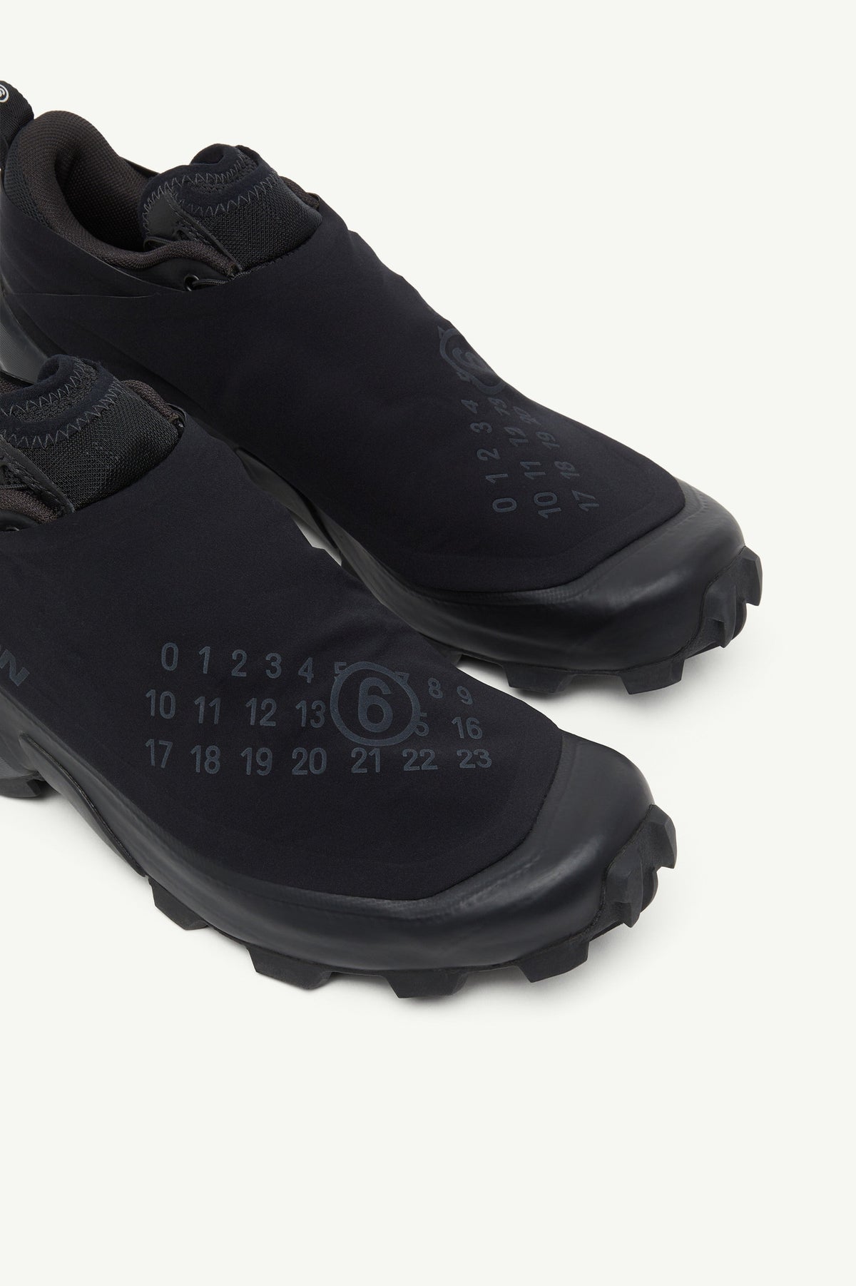 Salomon Cross Dust MM6 Maison Margiela Black detail 5