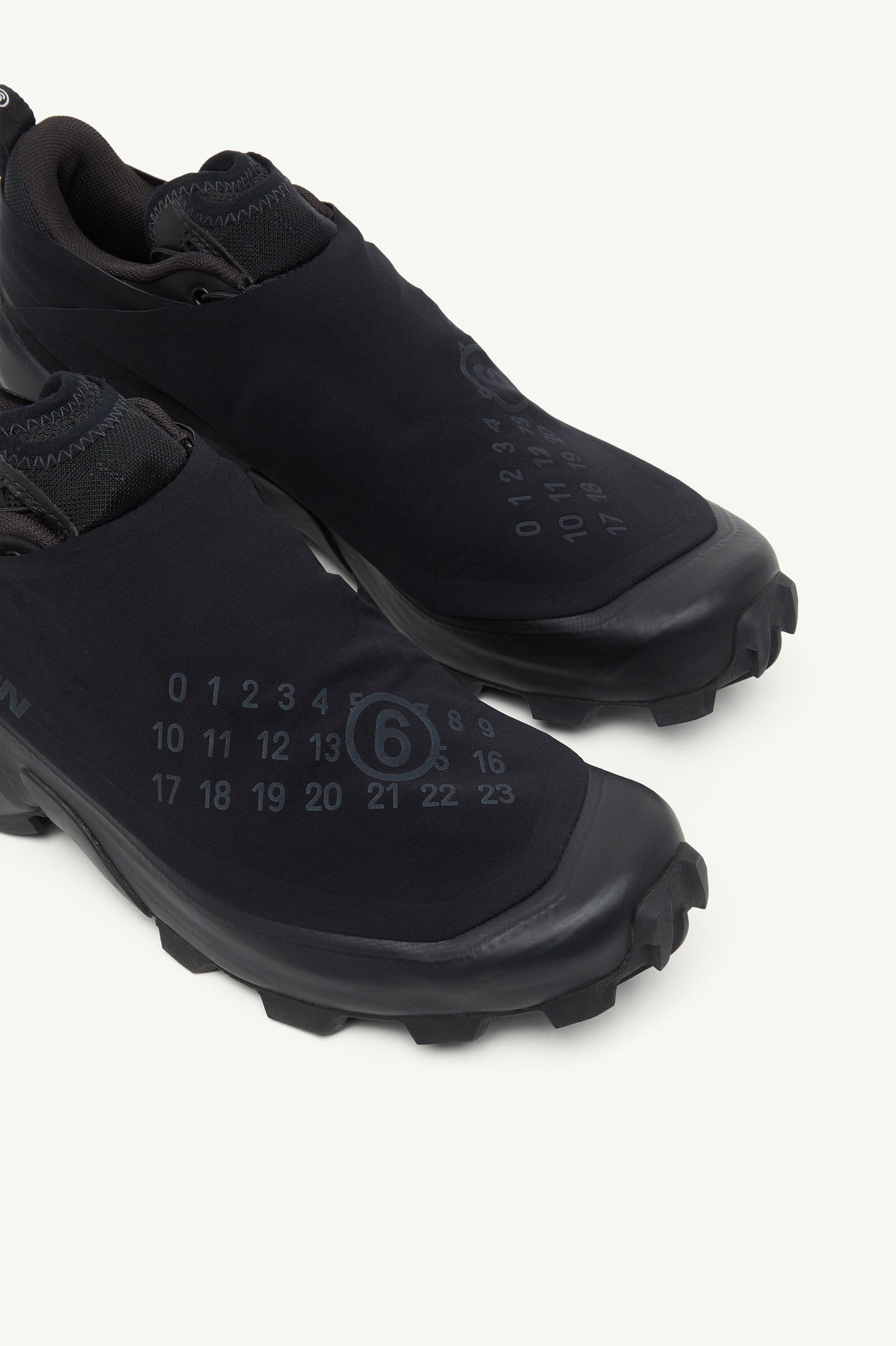 Salomon Cross Dust MM6 Maison Margiela Black detail 5