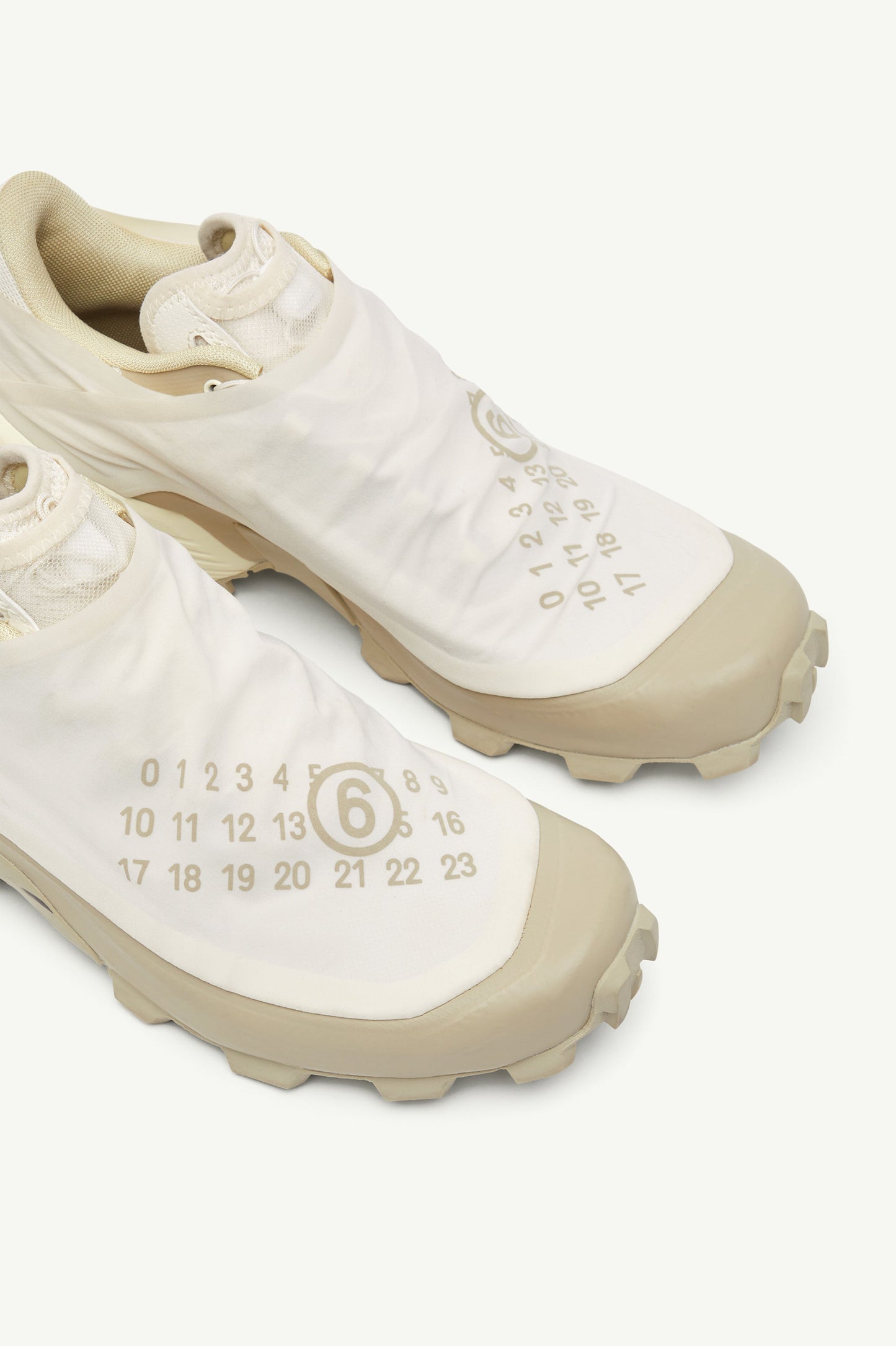 Salomon Cross Dust MM6 Maison Margiela Vanilla Ice Eucalyptus detail 5
