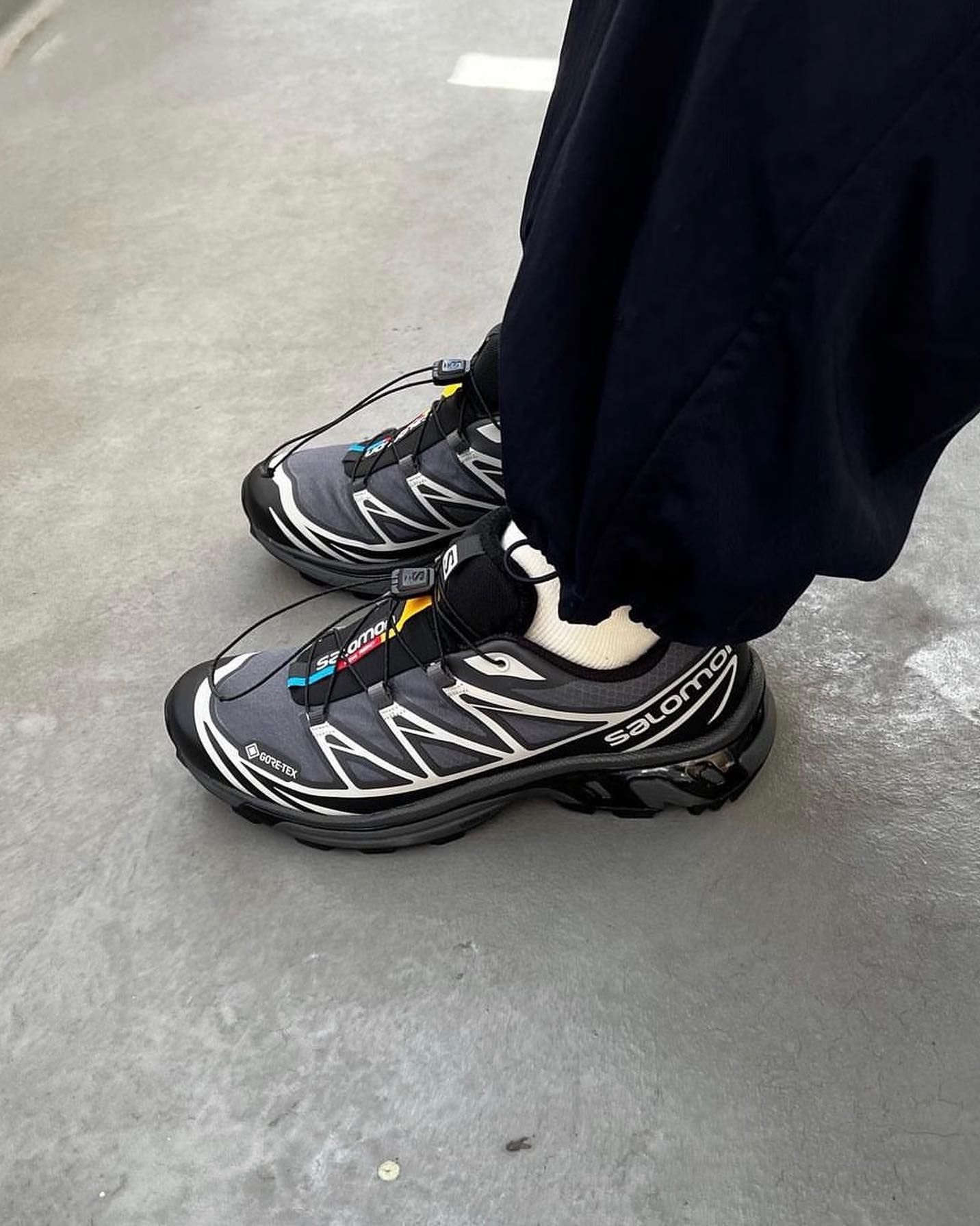 Salomon XT-6 Gore-Tex Black Lunar Rock detail 2