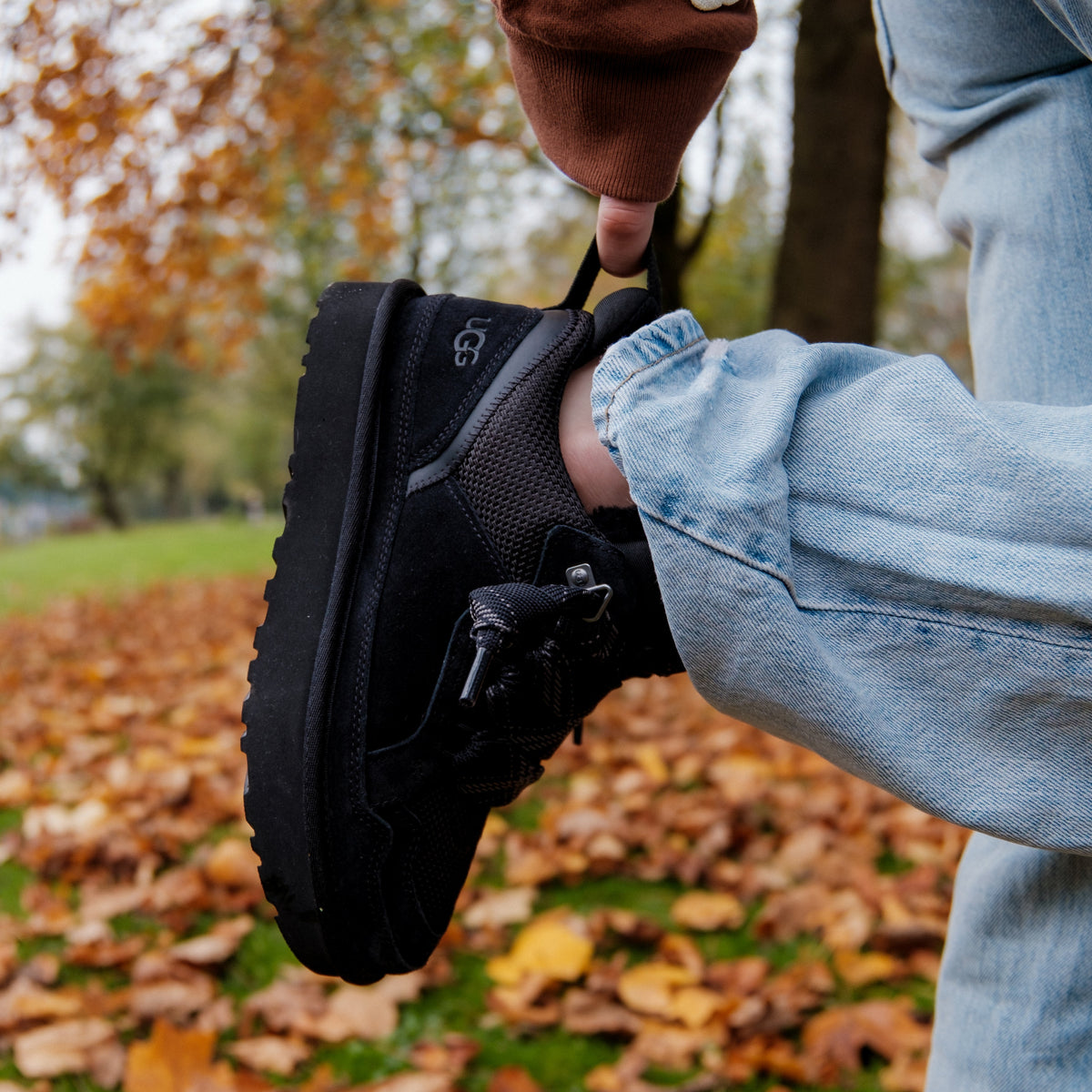 UGG Lowmel Black (SALE)