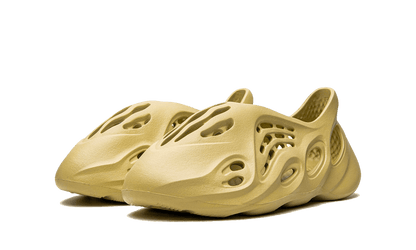 Adidas Yeezy Foam RNNR Sulfur