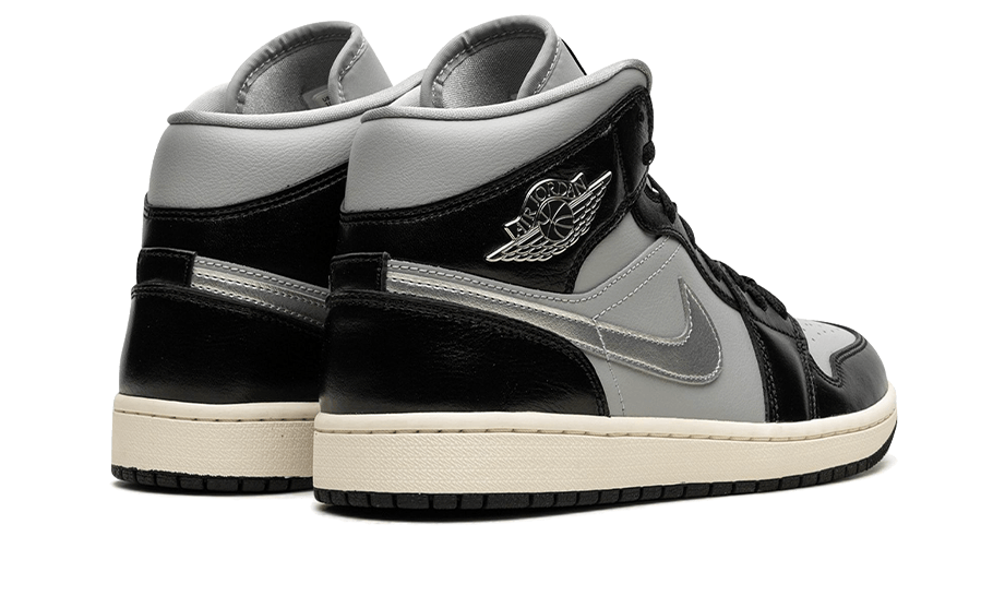 Air Jordan 1 Mid Schwarz Chrom