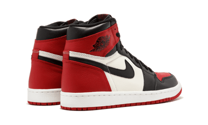 Air Jordan 1 Retro High Bred Toe