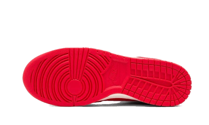 Nike Dunk High Erster Einsatz University Red