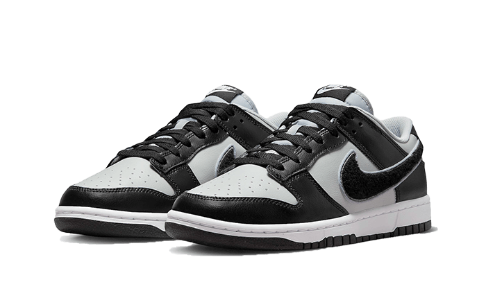 Nike Dunk Low Chenille Swoosh Grau Schwarz