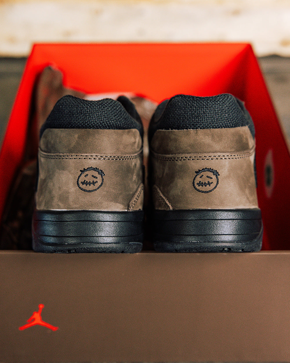 Air Jordan Jumpman Jacke TR Travis Scott Dark Mocha