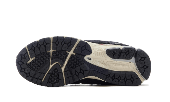 New Balance 1906D Protection Pack Schwarz