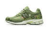 New Balance 2002R Bryant Giles Olive Green
