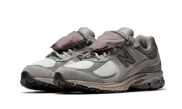 New Balance 2002R Pocket Grau