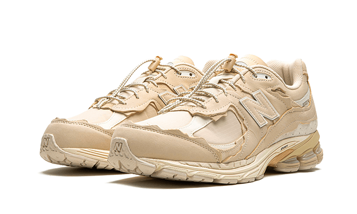 New Balance 2002R Protection Pack Sandstone Turteltaube