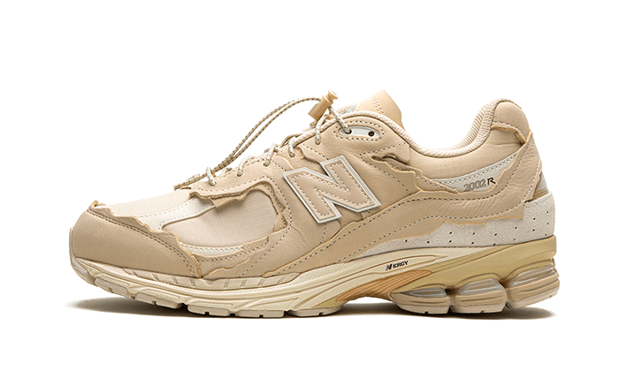 New Balance 2002R Protection Pack Sandstone Turteltaube