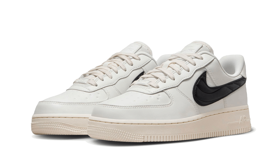 Nike Air Force 1 '07 gesteppter Swoosh Phantomschwarz